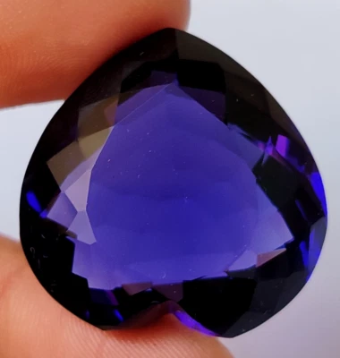 AAA+ 87. Ct. Large Purple Amethyst Heart Shape Loose Gemstone for Ring & Pendant - Image 1 of 4