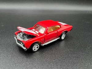 Cappuccio apertura Johnny Lightning 1970 Chevelle SS righe bianche rosse 1/64 ottimo! - Foto 1 di 4