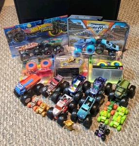 Lotto Monster Jam Hot Wheels Haulin Megladon El Toro Hooked Mega Wrex - Foto 1 di 10