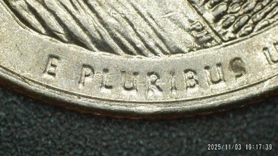 2010-P Mount Hood Quarter Grease Strike Thru & die chip. Buy & get a free coin. - Image 1 of 4