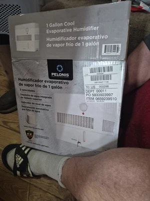Pelonis 1 Gallon Cool Evaporative Humidifier White 3 Speed Settings - Image 1 of 2