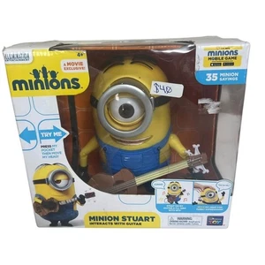 Minions Stuart elektronische Spielzeugpuppe interaktiv mit Gitarre NEU IN BOX - Bild 1 von 8