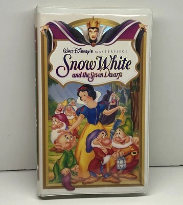Snow White & the Seven Dwarfs VHS Disney Video Tape Masterpiece VTG Clamshell - Image 1 of 4