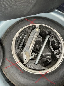 VW Golf 6 7  Plus Bordwerkzeug Pannenset Wagenheber für ( KEIN Ersatzrad Notrad  - Bild 1 von 2