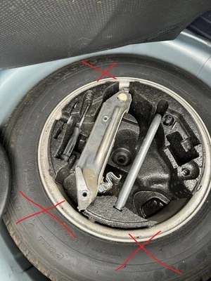 VW Golf 6 7  Plus Bordwerkzeug Pannenset Wagenheber für ( KEIN Ersatzrad Notrad  - Bild 1 von 2