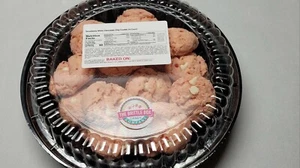 Cookies Strawberry White Chocolate 24 Cookies Baked Fresh to Order - Picture 1 of 9