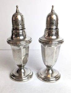 4.5" Sterling Silver Salt & Pepper Shakers Arrowsmith Silver Wtd Base 93 grams - Picture 1 of 5