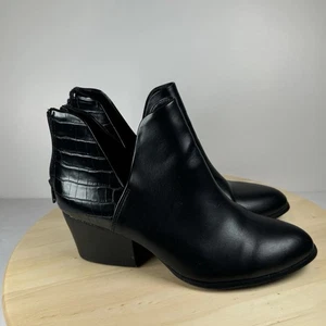 SO Black Faux Leather Croc Back Ankle Barb Boots Size 9 Block Heel Booties 2.5in - Picture 1 of 18