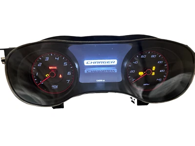 Cuadro de instrumentos velocímetro Dodge Charger 2016 tablero indicadores 134.590 millas Foto 1 de 3