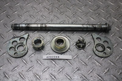 Yamaha XT550 1982 eje trasero con espaciadores 5Y1-25381-00-00 Foto 1 de 4