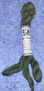 Res Naturae Yarns 100% Merino Wool Crewel Tapestry Yarn Green Hand Dyed - Picture 1 of 3