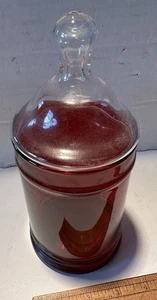 Tarro de caramelos boticario de vidrio rubí rojo Anchor Hocking de colección con tapa superior transparente - Imagen 1 de 7