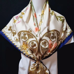 RARE VINTAGE HERMES Silk Scarf "ARABESQUES" Carre 90 designed by Henri d'Origny - Imagen 1 de 15