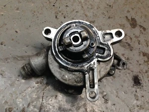 Volvo XC90 2.4 D5 2004 Vacuum Pump 30731825 - Picture 1 of 2