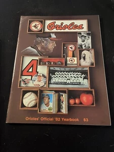Anuario oficial de los Baltimore Orioles 1982 novato Cal Ripken Eddie Murray Weaver - Imagen 1 de 3