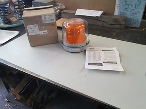 Edwards Signaling Double Flash Strobe Light Cat# 94DFA-R5 240 VAC Amber (NIB) - Picture 1 of 4