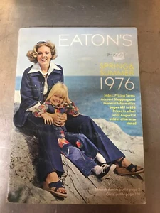 USED VINTAGE COLLECTIBLE EATON'S SPRING AND SUMMER 1976 CATALOG - Foto 1 di 6