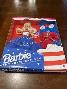 Cool Retro Limited Edition 1991 Barbie For President Geschenkset TOYS R US 90er - Bild 1 von 9