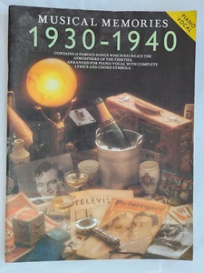 MUSICAL MEMORIES 1930-1940 FOR PIANO/ VOCAL - WISE - FREEPOST - Picture 1 of 3