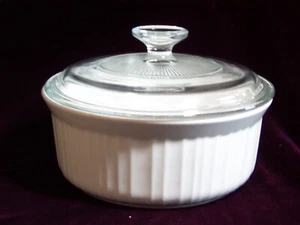 Corning Ware French White Casserole Stoneware Baking Dish 1.5 quart w Lid - Picture 1 of 5