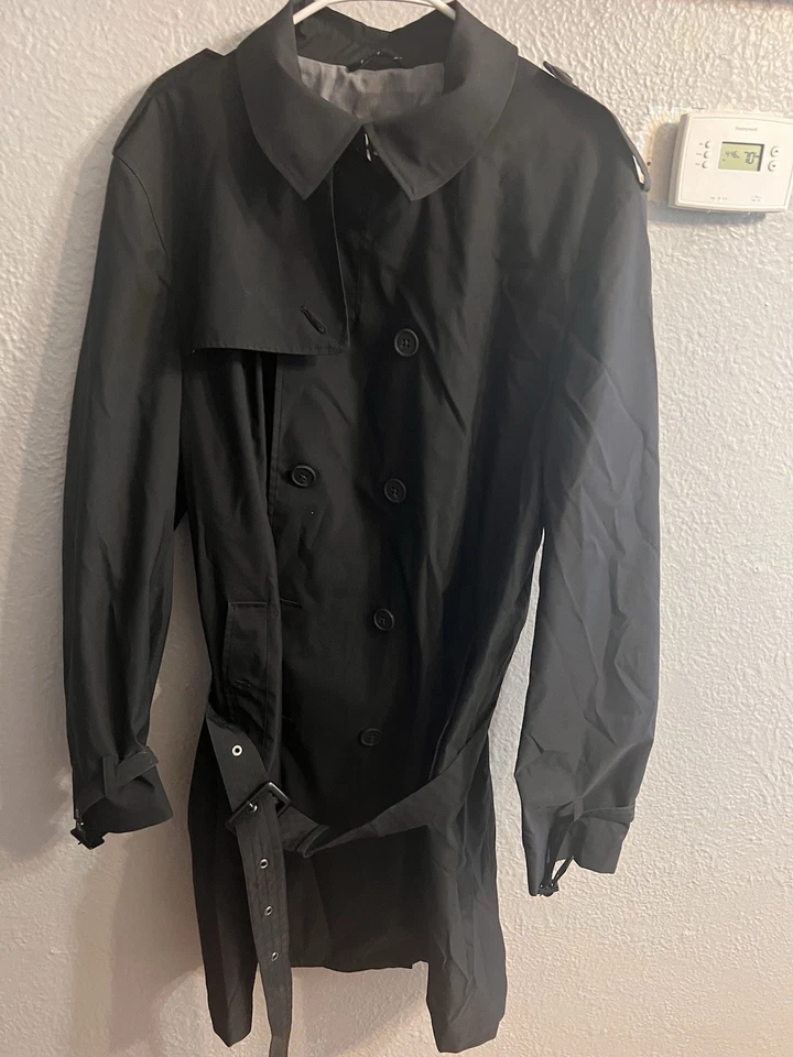 Abrigo de lluvia negro para mujer Calvin Klein trinchera talla grande forrado con cinturón Foto 1 de 4