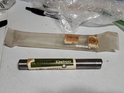 1962-1965 Chevrolet Chevelle Chevy II 3 Speed Countershaft GM 3707179 NOS - Image 1 of 4