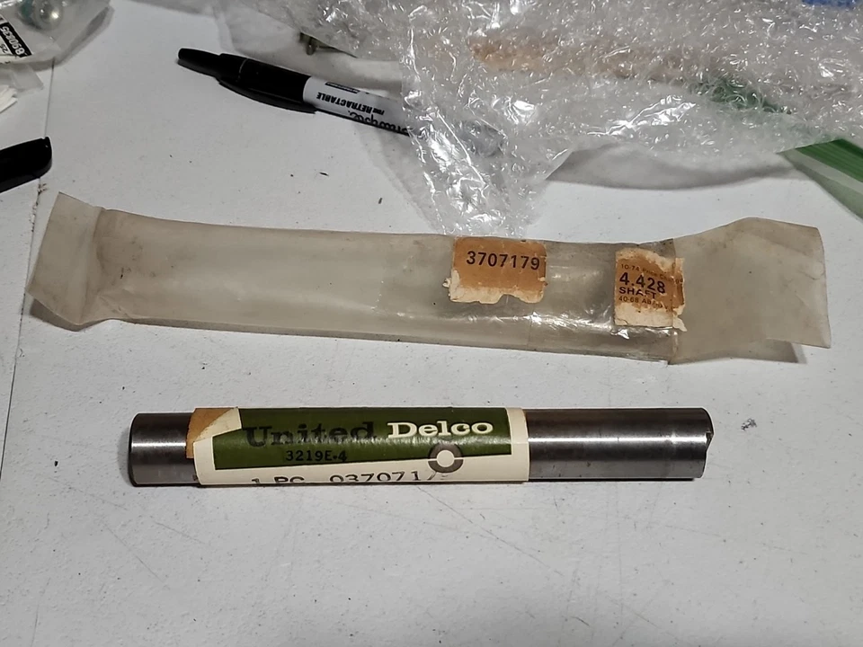 1962-1965 Chevrolet Chevelle Chevy II 3 velocidades contraeixo GM 3707179 NOS - Imagem 1 de 4