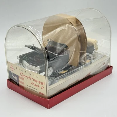 Revell lincoln 1956 Lincoln Continental Factory Built Store Display NEVER USED - Image 1 of 4