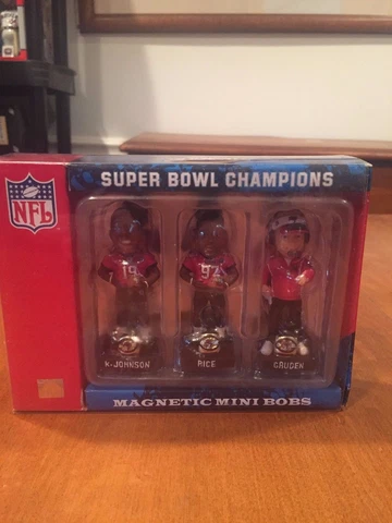 Tampa Bay Buccaneers Super Bowl XXXVII Mini Bobbleheads NIB Forever Collectible Cover