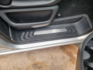 TÜRTRETBLECH SCHWELLERVERKLEIDUNG VORNE RECHTS FÜR MERCEDES V-KLASSE W447 2014-2024 - Bild 1 von 6