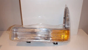 2002 Ford F-250 Super Duty Driver Side Corner Light - Picture 1 of 4
