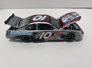NOB Vintage Johnny Benson #10 Valvoline James Dean 2001 NASCAR Action 1:24 DieCast - Bild 1 von 21