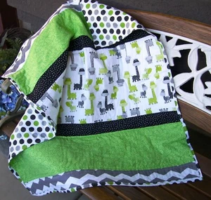 MANTA EDREDÓN VERDE JIRAFA NEGRA BLANCA 34""x37"" BEBÉ NIÑERA NIÑO PEQUEÑO - Imagen 1 de 5