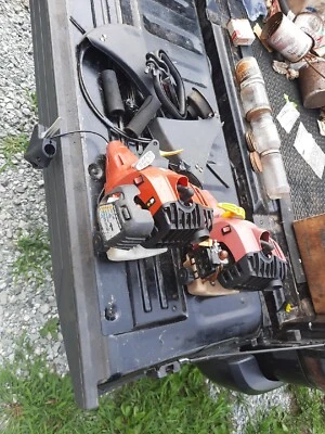 Homelite UT 32605a Pair String Weed Trimmer Powerhead Parts Units - Image 1 of 4