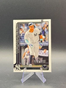 2025 Topps Series 1 - Aaron Judge - #300 - Picture 1 of 2