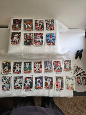 Pick Your Card 2023 Topps Holiday!! $.99 per card - Image 1 of 2