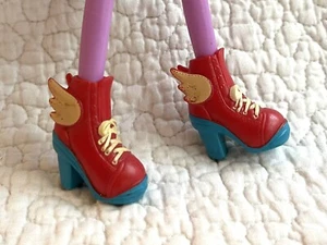 Hasbro EQUESTRIA GIRLS Zapatos Accesorio Rocas BOTAS DE TABLERO ARCO IRIS Repuesto - Imagen 1 de 3