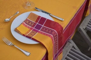 Tovagliolo jacquard cotone 50x50 cm rosso giallo con motivo paisley dalla Francia - Foto 1 di 5