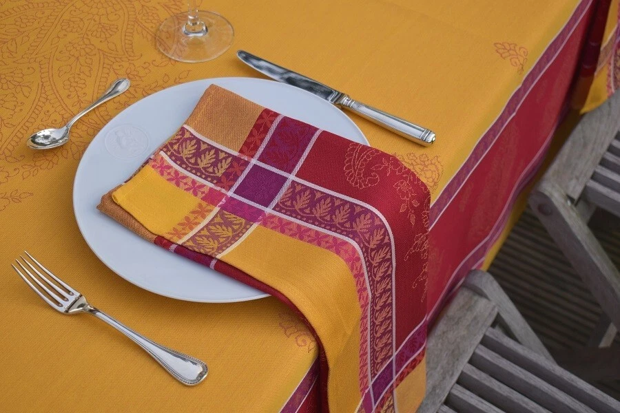 Salvietta Jacquard Cotone 50x50 CM Rosso Giallo Con Paisleymotiv Di Francia - Immagine 1 di 4