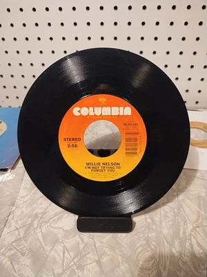 Country 45 Willie Nelson I'm Not Trying To Forget You Columbia 06246 VG+ - Image 1 of 2