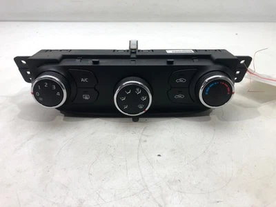 PANNEAU DE COMMANDE DE VENTILATION KIA CEED 97250-A2002 Kombi 12-18 - Photo 1/4