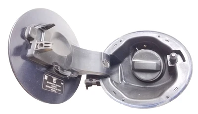 Painel traseiro da porta do tanque de combustível Jaguar XE 2017 OEM GX73-27936-BC - Imagem 1 de 4