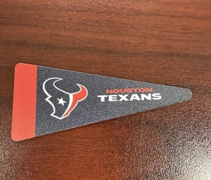 Houston Texans Mini Pennant MAGNET NFL Refrigerator Toolbox 1 1/4” x 2 3/4 - Foto 1 di 3