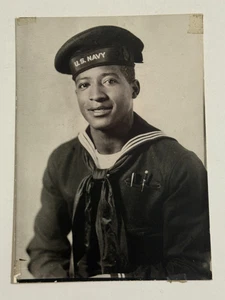 Undatiertes Foto US Navy Afroamerikanischer Matrose, schwarz-weiß, original - Bild 1 von 4