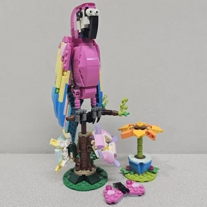 Lego Exotic Pink Parrot + Garden Flower & Butterfly Sets Toy Lot - 31144 + 30417 - Picture 1 of 7