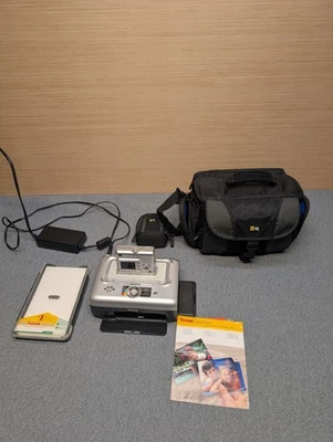 Kodak EasyShare C315 5.0MP Digital Camera w/ Printer Dock Series 3, Case &... - Image 1 of 4