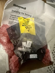 HONEYWEL, Smartline Terminal Block Assembly, 50075472-531 - Picture 1 of 8