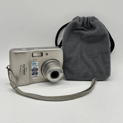 Nikon Coolpix L5 Digital Camera 7.2MP CCD Point & Shoot Compact Y2K Vintage - Image 1 of 4