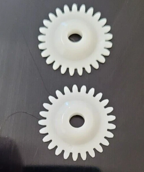 KNITMASTER SILVER REED KNITTING MACHINE 3.6MM GAUGE FABRIC GEAR WHEELS X2 FINE GAUGE SK270