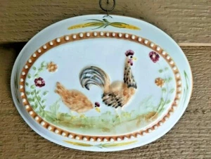 Vintage Hand Painted Ceramic Chicken Wall Hanging Mold Decor - Picture 1 of 9